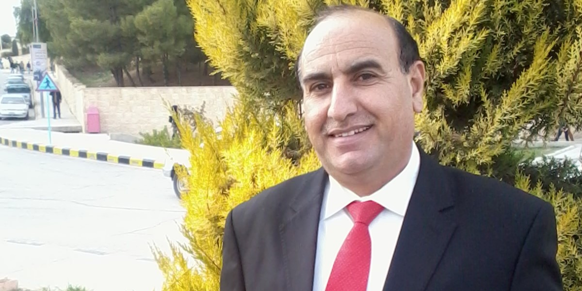  رئيس جامعة الحسين بن طلال يهنئ الدكتور إبراهيم الرواشدة بمناسبة تعيينه مديراً عاماً للمركز الوطني للبحوث الزراعية.